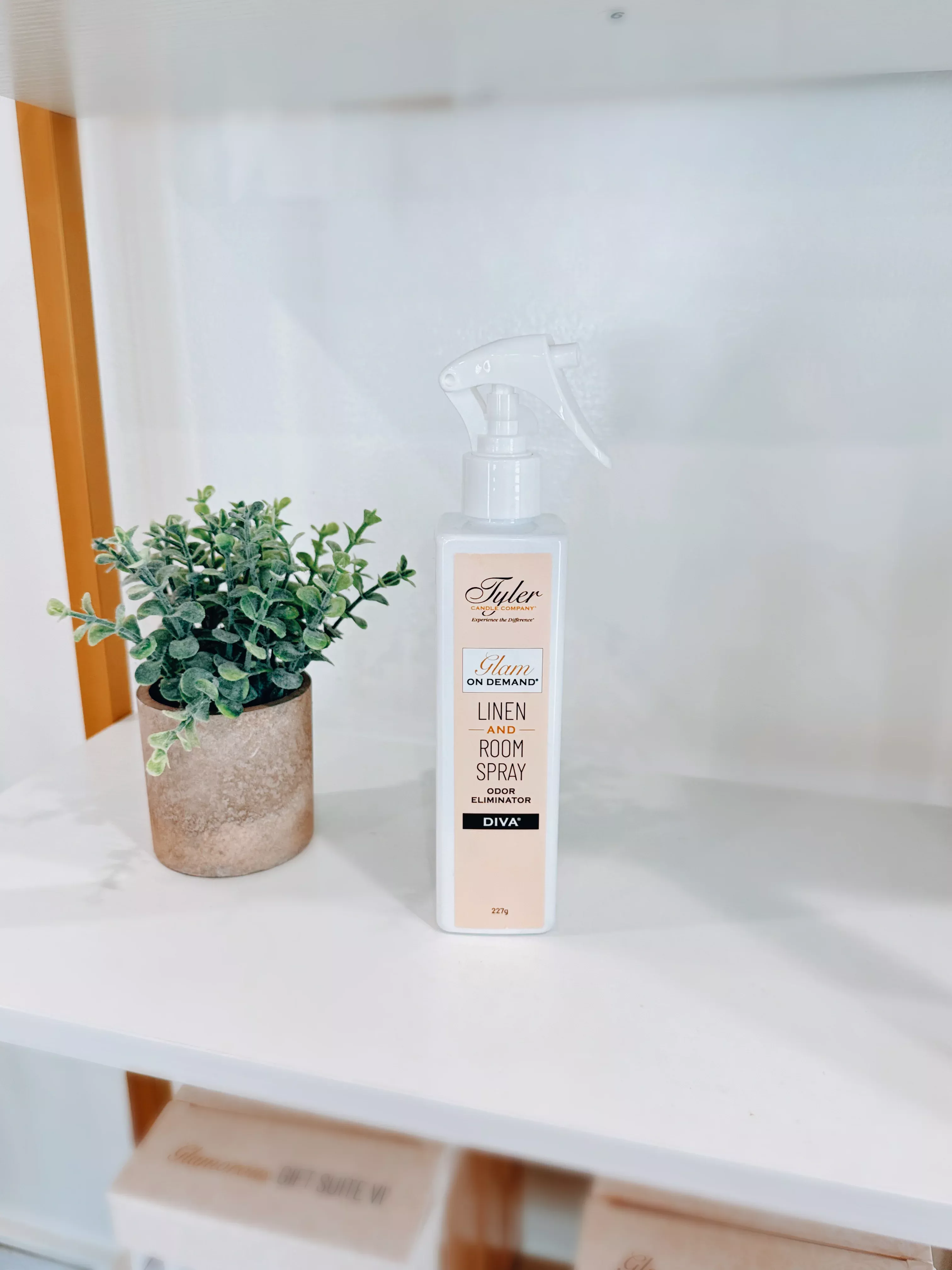 Glam On Demand Fabric & Room Spray - Diva