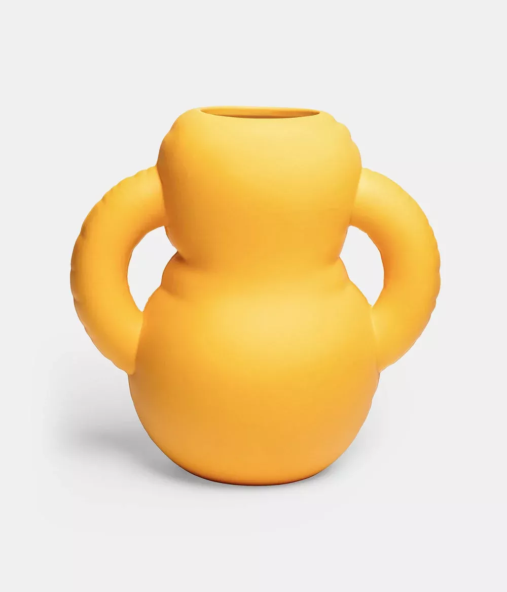 ‘OSCAR’ VASE – YOLK MATTE